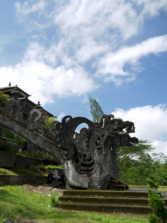 Les temples Besakih et Kehen 